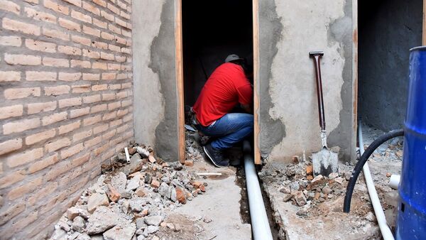 En seis meses, Asunción sigue sin concluir baño en escuela del Bañado