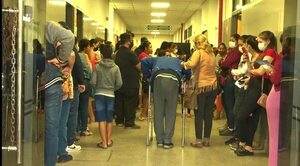 Chikunguña: pacientes denuncian excesivas horas de espera para análisis de laboratorio - Nacionales - ABC Color