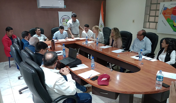 Evalúan apertura de puestos de control migratorio en Ñacunday y Puerto Irala - La Clave