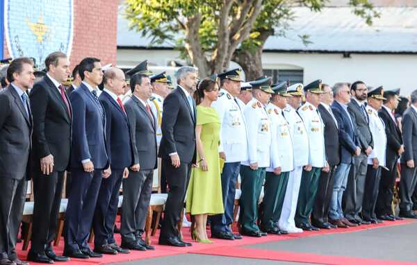 Presidente participó del acto por centenario de la aviación militar paraguaya - .::Agencia IP::.