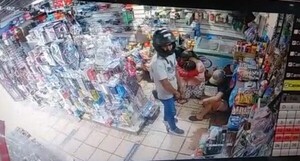 Dos sujetos armados asaltan local comercial en Pedro Juan Caballero