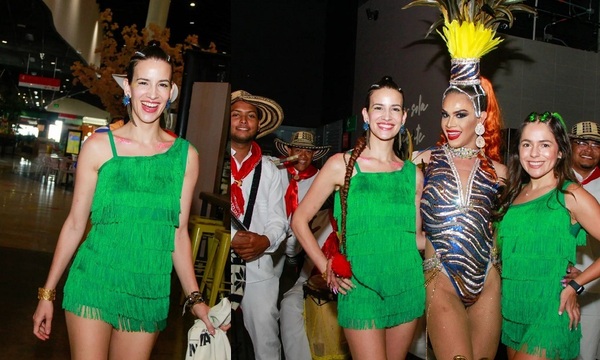 Actriz de “Café con aroma de mujer” en carnaval de Barranquilla | Telefuturo