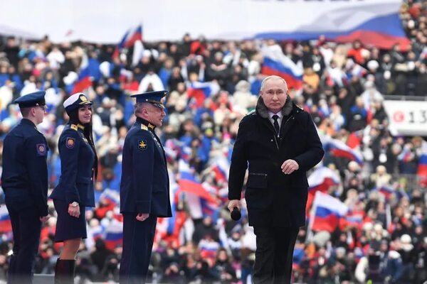 Multitudinario mitin en Rusia de apoyo a la “operación militar” en Ucrania - Mundo - ABC Color