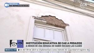 Diario HOY | Aulas inseguras: se desploma moldura de la ventana en escuela de la capital