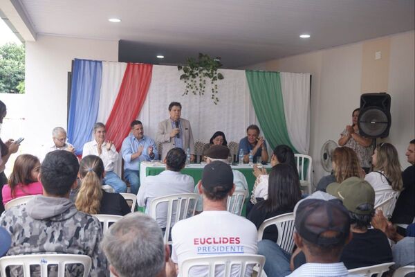 Euclides se compromete a construir 30 mil viviendas al año con materiales y mano de obra nacionales