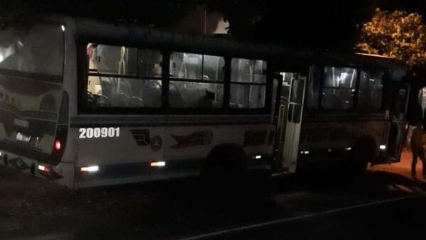 Se hicieron pasar por pasajeros y asaltaron micro