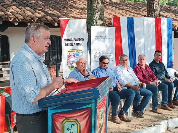 Entregan semillas y 16 mil litros de combustible a productores de Ñeembucú - Nacionales - ABC Color