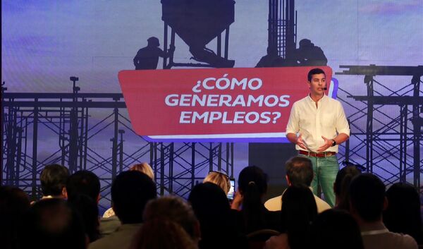 Peña desarrolló con éxito el primer foro Cambiemos Paraguay - El Trueno