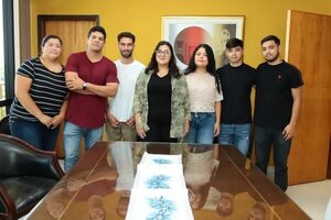 Estudiantes de Caaguazú exigen la renuncia de decano acusado por tráfico de armas - Política - ABC Color