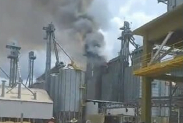 Silo de Villa Oliva fue consumido por el fuego - Noticiero Paraguay