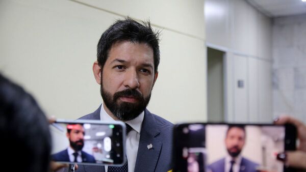 Fiscal tiene informe de Velázquez y no ve indicios para imputación