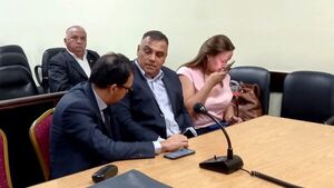 Con recusación a los jueces paran juicio a ex fiscal general Díaz Verón