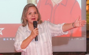 Lilian confía que ANR podrá acceder a créditos: 'Ayuda mucho que el Partido siempre tuvo muy buena administración'