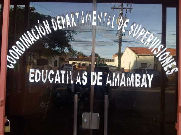 Alumnos de una escuela de Romero Cue no cuentan con docente - Radio Imperio