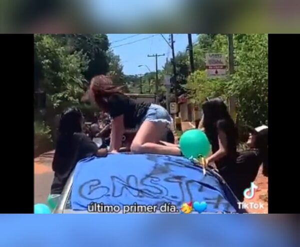 (VIDEO)Alocada celebración por el “último primer día de clases”