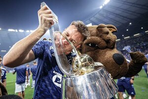 Versus / Cruzeiro se despide de Eduardo Brock con mucho sentimentalismo