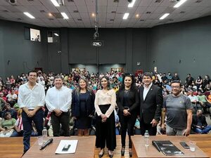 Video: piden a gritos extradición de Cartes en debate de candidatos a gobernador del Alto Paraná - ABC en el Este - ABC Color