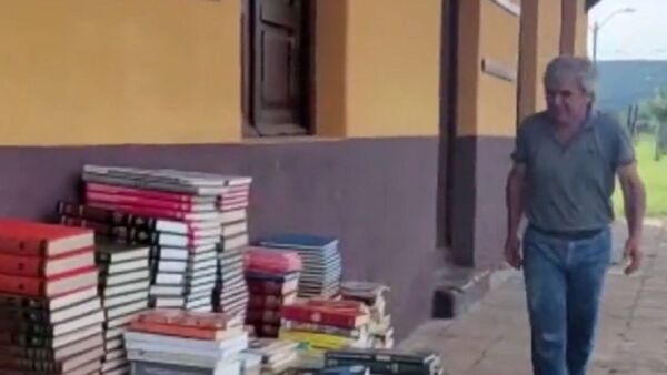 Denuncian a Fepasa por desalojo de biblioteca que funciona en estación