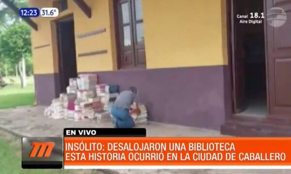 ¡Insólito! Desalojaron una biblioteca | Telefuturo