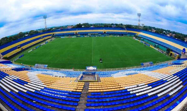Por deuda embargan el estadio del Sportivo Luqueño •