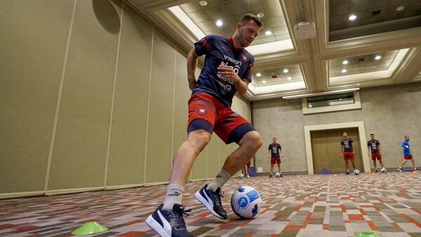 Eduardo Brock, habilitado para jugar por Cerro Porteño