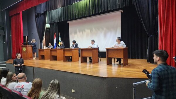 Piden extradición de Horacio Cartes durante debate en Alto Paraná