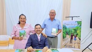 Guairá: No vidente presenta el libro "Cierra los ojos y bésame"