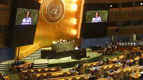 La Asamblea General de la ONU exige la retirada "inmediata" de las tropas rusas de Ucrania