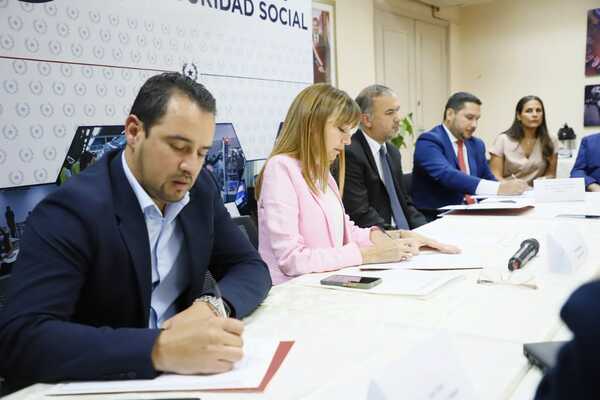 Ministerio de Trabajo conformó mesa técnica para analizar salario mínimo, canasta básica y precio de combustible