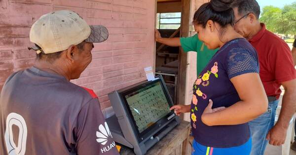 La Nación / Máquinas de votación: continúan capacitaciones a comunidades indígenas