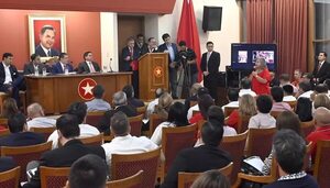 ANR espera respuesta de bancos y hablan de que Horacio Cartes debe apartarse - Política - ABC Color