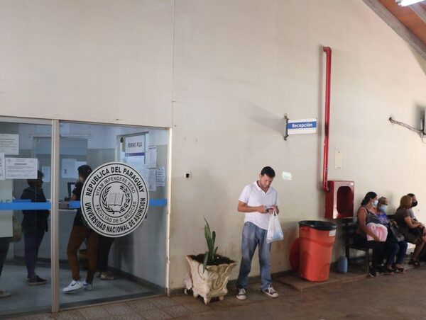 Clínicas habilita consultorio gratuito de tratamiento por chikungunya · Radio Monumental 1080 AM
