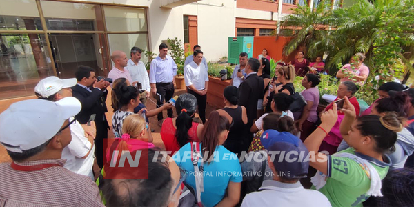 VECINOS DEL B° ITA PASO PIDIERON AL GOBERNADOR QUE INTERCEDA PARA QUE NO LES CORTEN LA LUZ - Itapúa Noticias