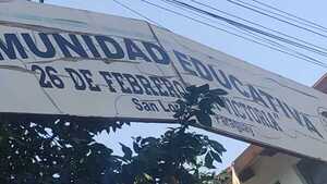 Padres de alumnos denuncian malos manejos en escuela - San Lorenzo Hoy