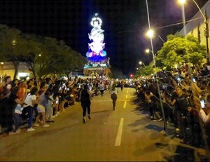Exitosa Carrera con tacones | 1000 Noticias