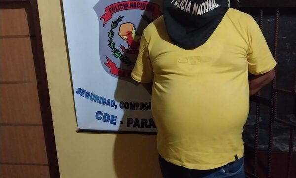 Reducen a delincuente que asaltó a pasajera de bus