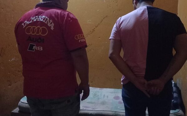 Dos detenidos tras robo de motocicleta