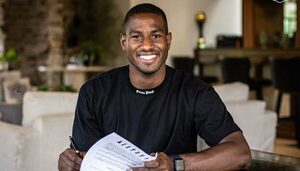 Versus / Jhohan Romaña ya está habilitado oficialmente para jugar con Olimpia