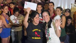 Carrera de tacones reunió cerca de cinco mil personas en Concepción