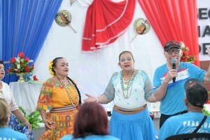 Con música, danza y poesía, los adultos mayores celebraron el Día de la Mujer Paraguaya en la SND