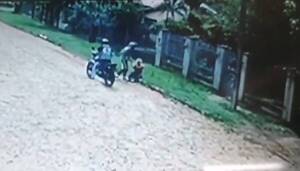 Violento asalto por parte de motochorros en “La República”: hieren a una mujer