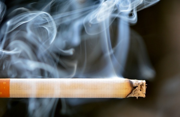 Ejecutivo aumenta el impuesto al tabaco