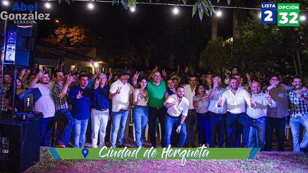 Multitudinaria concentración en apoyo a candidatura de Abel González en Horqueta