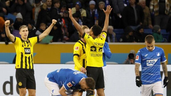 Brandt pone líder al Dortmund