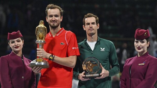 Daniil Medvedev deja a Murray sin trofeo