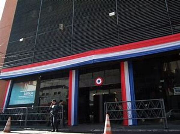 Comenzar transformando el MEC - La Tribuna