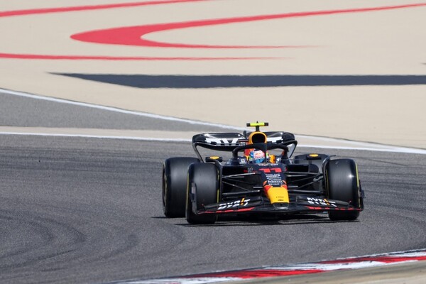 Diario HOY | Checo Pérez domina el último día de pretemporada de la F1