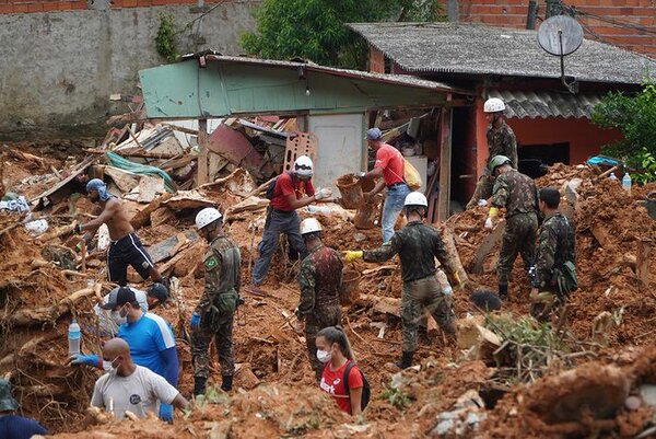 El número de muertos en la costa de SP se eleva a 59