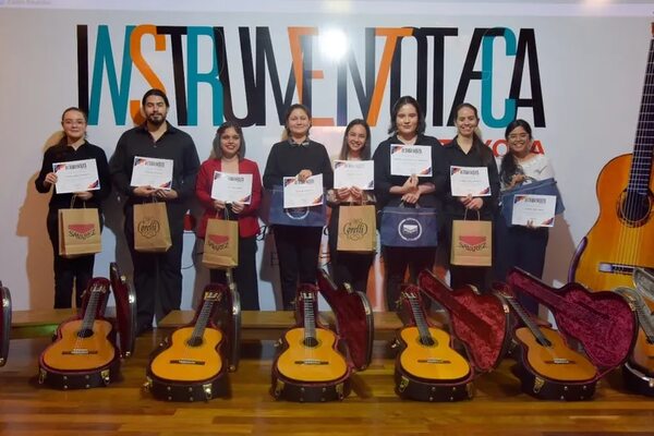 Instrumentoteca: guitarras para crecer - ABC Revista - ABC Color
