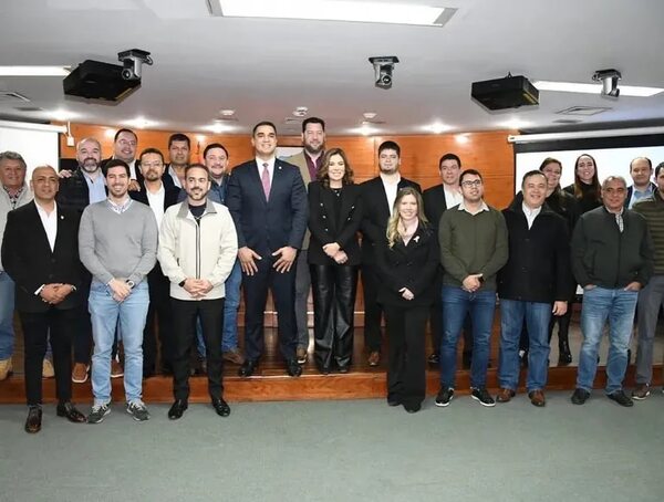 Silencio de mayoría de concejales, pese a escándalo en contrato Parxin - Nacionales - ABC Color